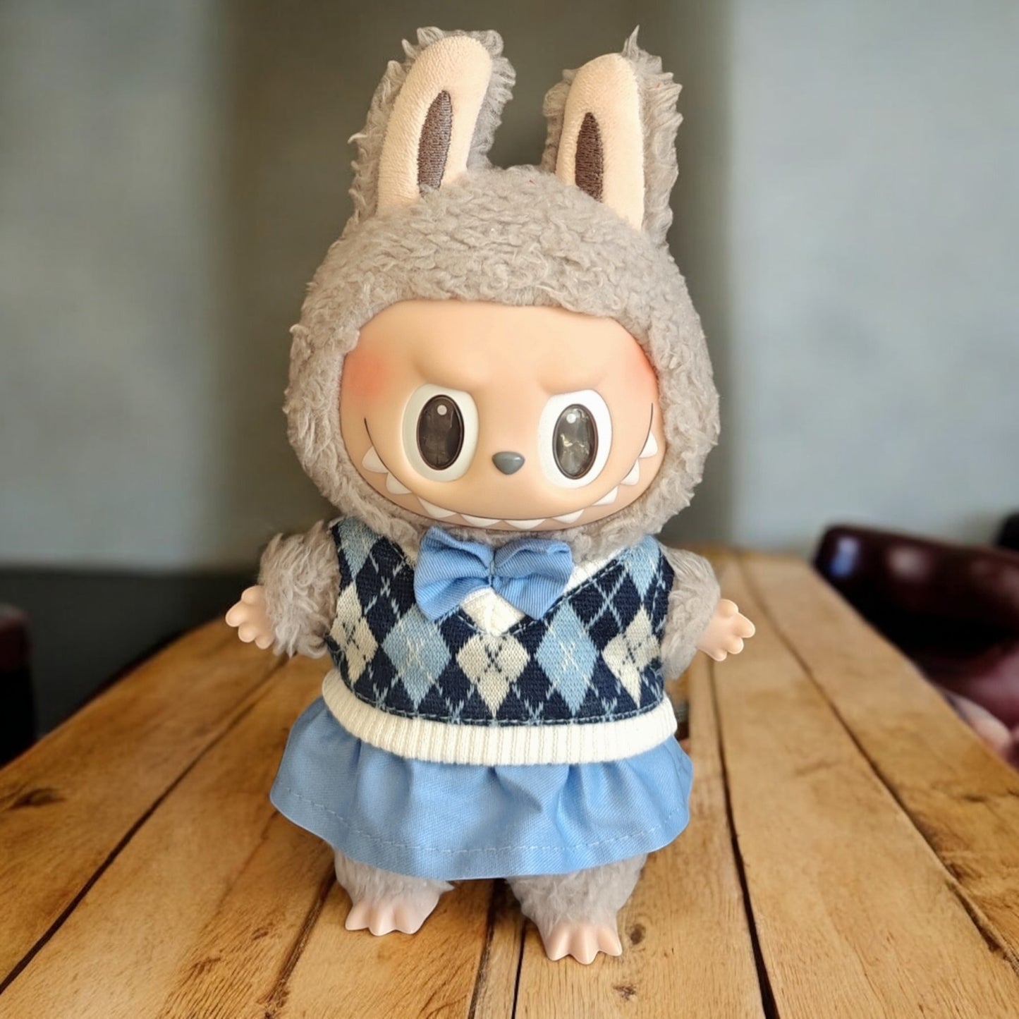 Get your labubu looking stylish with this handmand outfit, featuring a trendy Argyle Pattern design. Fits labubu versions 1, 2, and 3. Ready to ship worldwide with fast shipping. (Labubu figure not included.), Argyle Pattern Style - Handmand Labubu Doll Outfit Blue