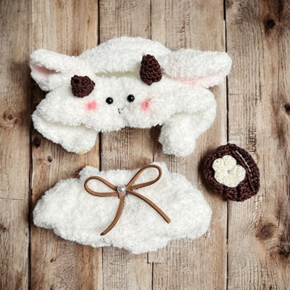 Transform your labubu figure into a playful little lamb with this handmand outfit. Perfect for versions 1-3, this cute sheep costume will ship worldwide in a jiffy. (Labubu figure not included), Cute Sheep costume style - Handmand Labubu Doll Outfit