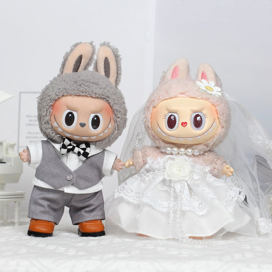Take your Labubu doll on an adventure with this bride and groom hoodie outfit! Handmade for versions 1 to 3, it ships worldwide with fast delivery. (Labubu figure not included) Go bold, dare to dress up with Labubu! Labubu Outfit bride and groom Hoodie Style - Handmand Doll Outfit