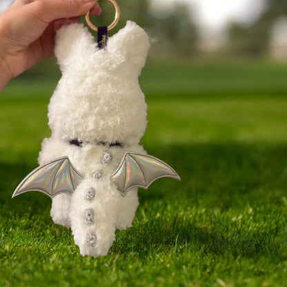 Dress up your labubu figure in this quirky White Dinosaur Zimomo style outfit! Perfect for versions 1, 2, and 3, this costume will make your labubu stand out. Worldwide shipping available with fast delivery. (Labubu figure not included.)