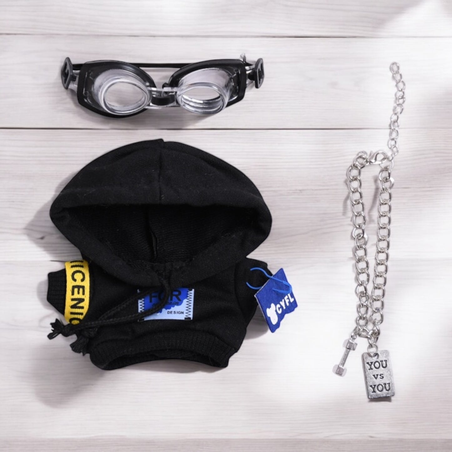 Sky Hopper Pilot Outfit Set for 17cm mini Plush Dolls – Goggles, Hoodie, Jeans & Chain